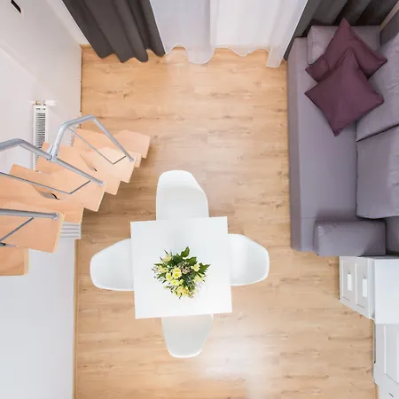 - Old Town Apartment *